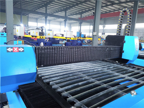 Čína Jiaxin kovový řezací stroj pro ocel / železo / plazma ostrý stroj / cnc plazmové řezání stroj cena