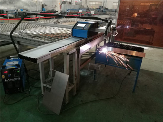 Čína výrobce Počítačem řízené CNC plazmové řezačky použití pro řezaný hliník nerezová ocel / železo / kov