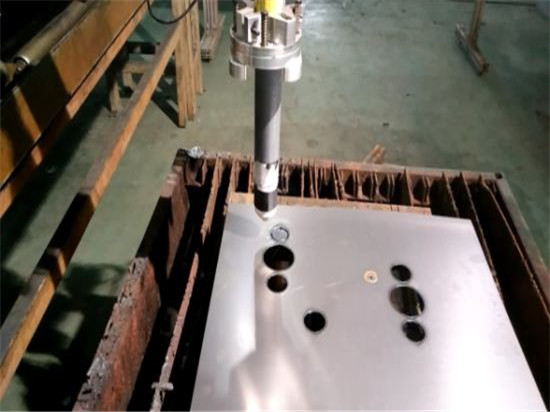 Kvalitní přenosný malý portálový CNC plazmový řezací stroj z Číny