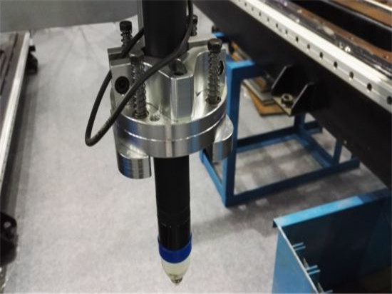 CNC průmyslové plazmové řezací stroje pro řezání těžkých kovů